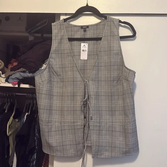 NWT Express plaid tie front tank - Picture 3 of 5